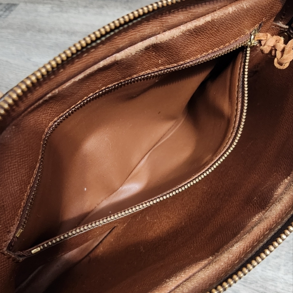 Louis Vuitton Monogram Pochette Bag - Picture 11 of 14